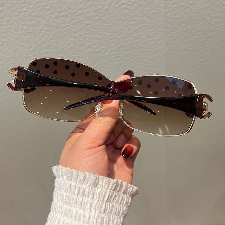 Ladies fashionable sunglasses Bowlift