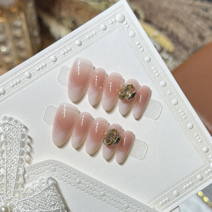 Stylish Press-On Nail Set with Gemstone Accent Bowlift