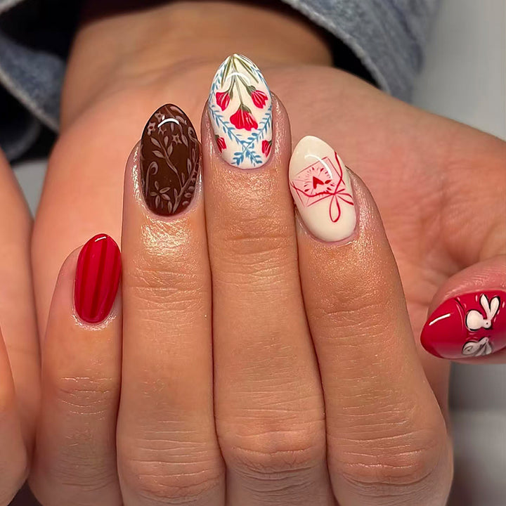 Artificial nails with romantic and playful designs Bowlift