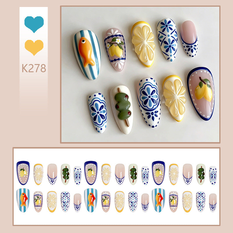 Creative nail art set with floral and animal designs Bowlift