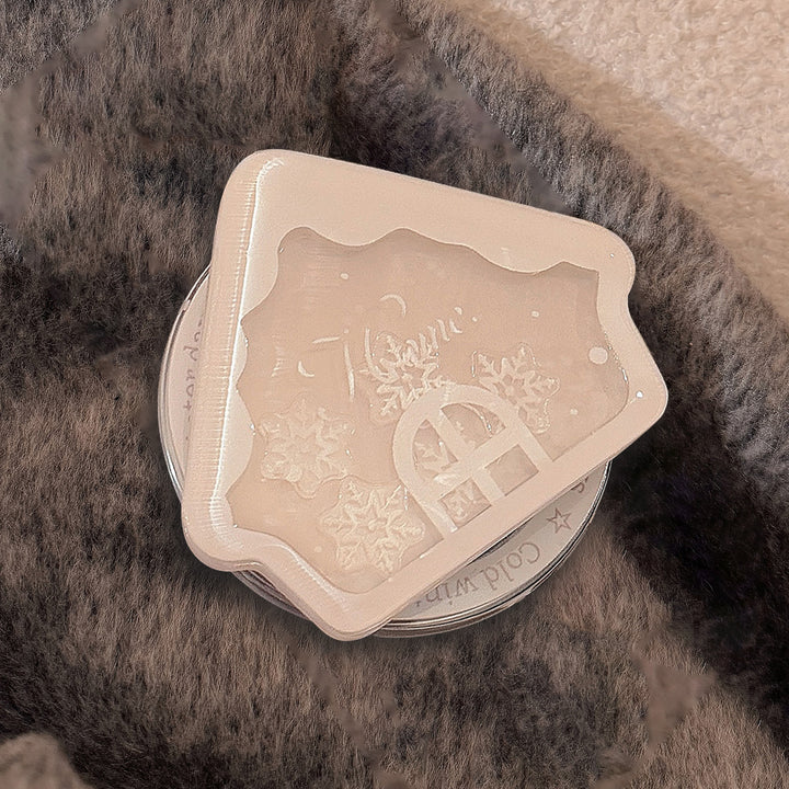 Fragrant candle in Winter House design Bowlift