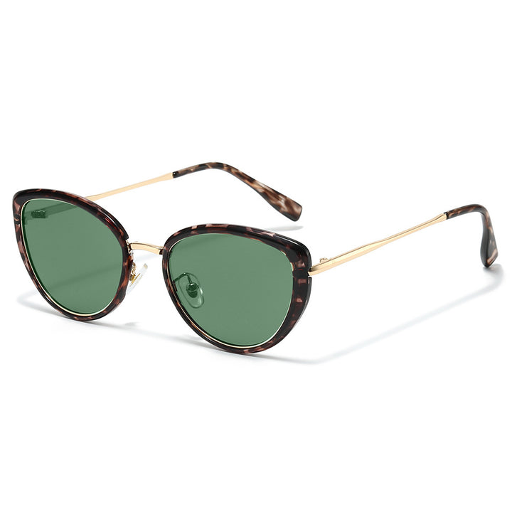 Fashion-Forward Cat-Eye Sunglasses with Trendy Tortoiseshell Frame Bowlift