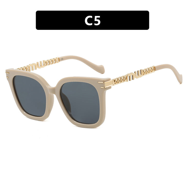 Ladies trendy square sunglasses with elegant frame and stylish gold accent Bowlift