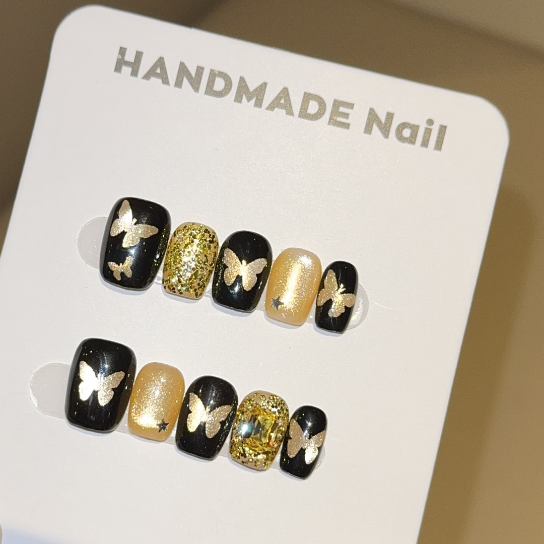 Artificial nails with elegant butterfly design Bowlift