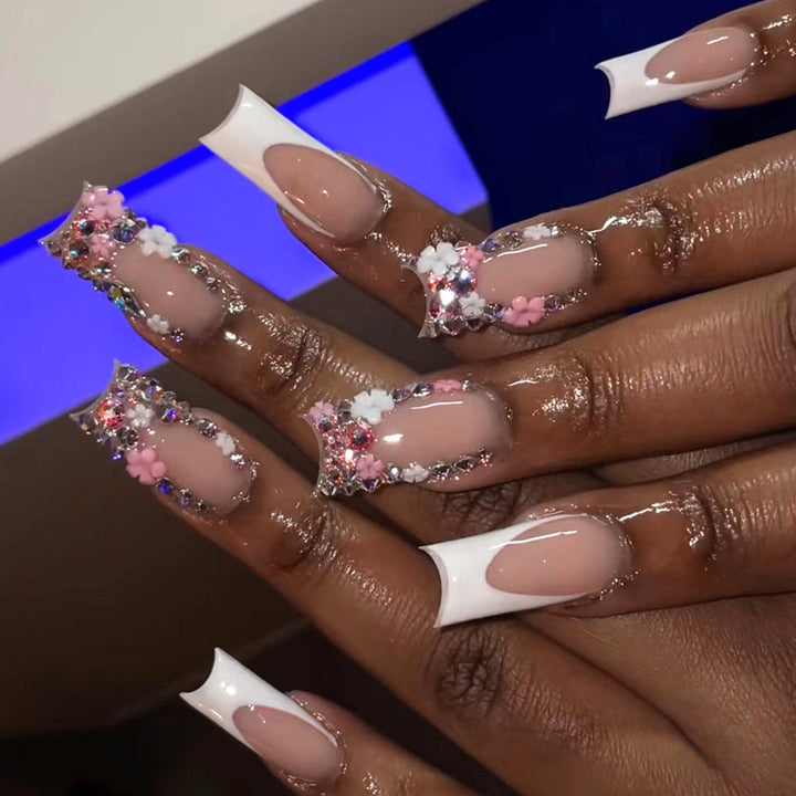 Artistic Press-On Nail Art Set with Floral Accents Bowlift