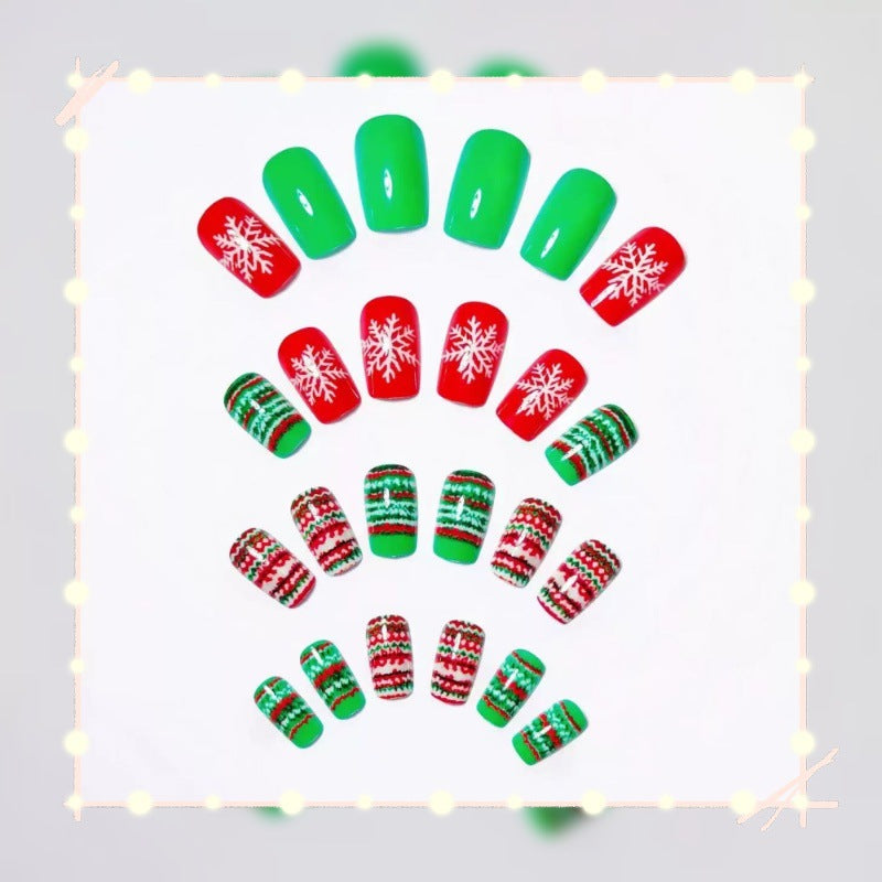 Festive artificial nails with Christmas motifs Bowlift