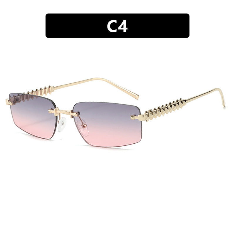 Women's square sunglasses with filigree frame and luxurious accents Bowlift