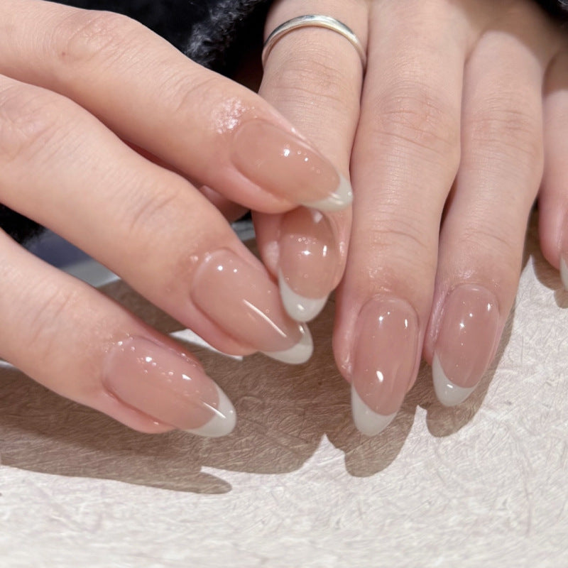 Elegant French-Tip Artificial Nails Bowlift