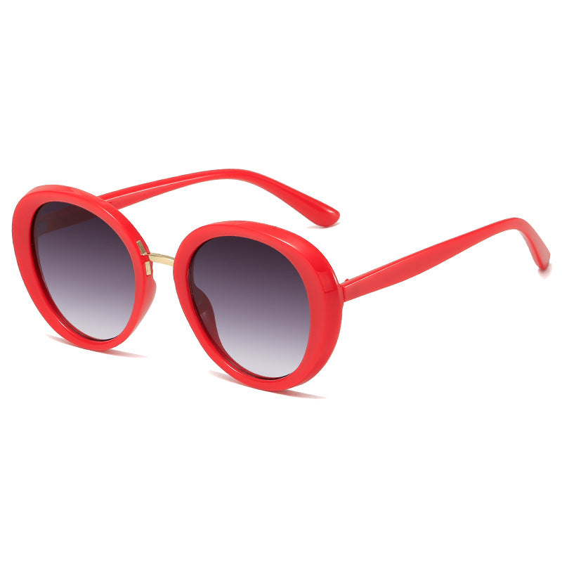 Women's Vintage Sunglasses in Elegant Shield Design Bowlift
