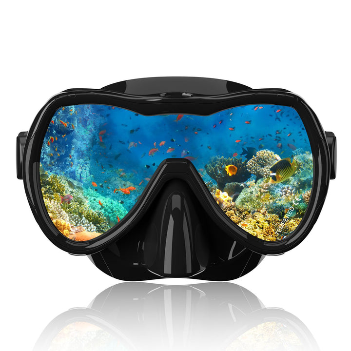 Diving mask with wide field of vision by Bowlift