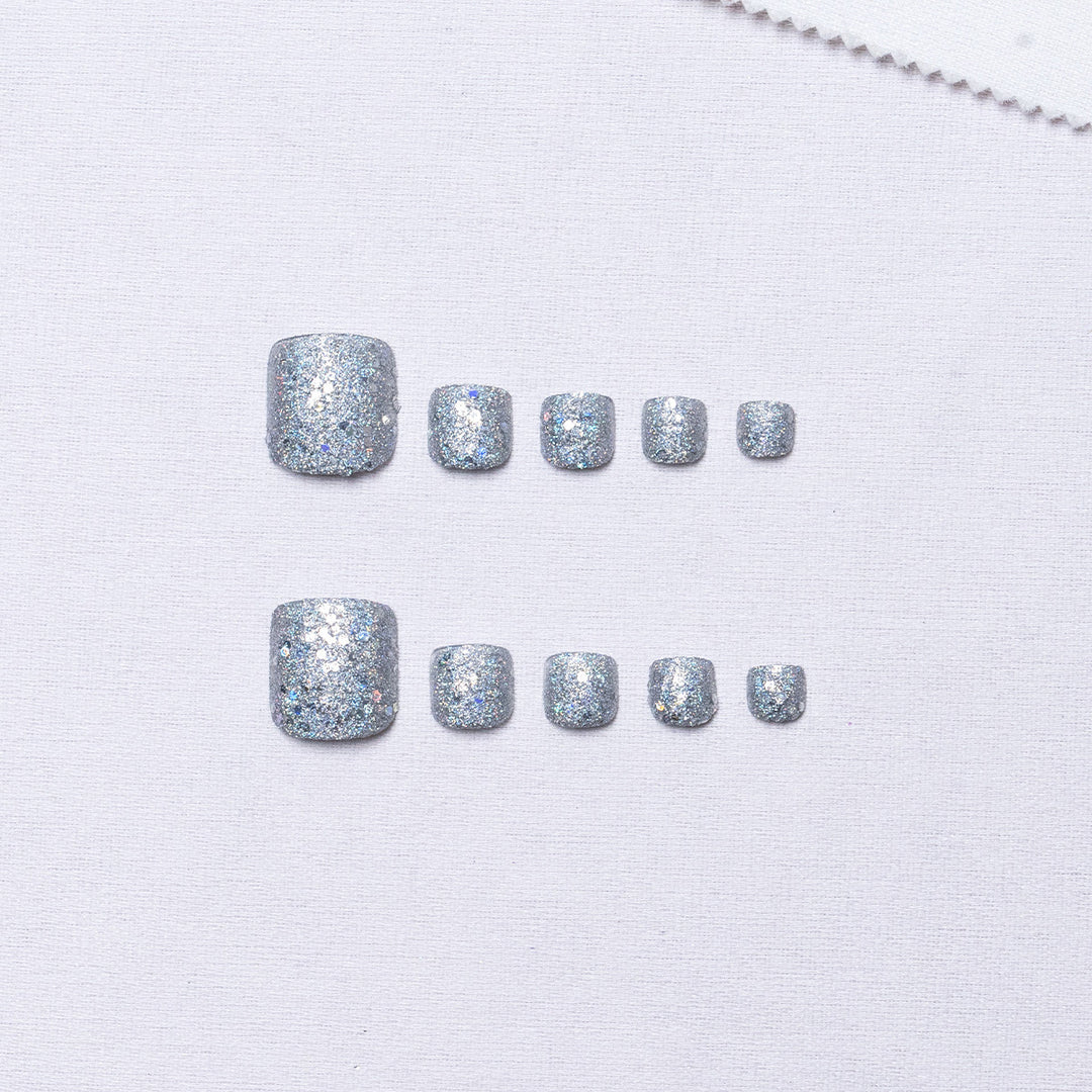 Glamorous Glittery Toe Nail Art Bowlift