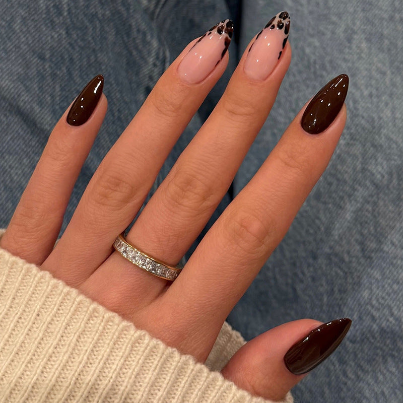 Artificial nail set with elegant designs Bowlift