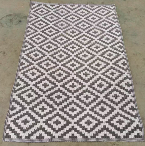 Women Elegant decorative rug with geometric pattern Bowlift