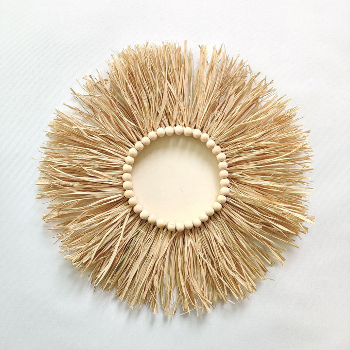 Decorative wall decoration with synthetic fiber and wooden beads Bowlift