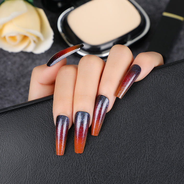 Glamorous artificial nails with gradient Bowlift