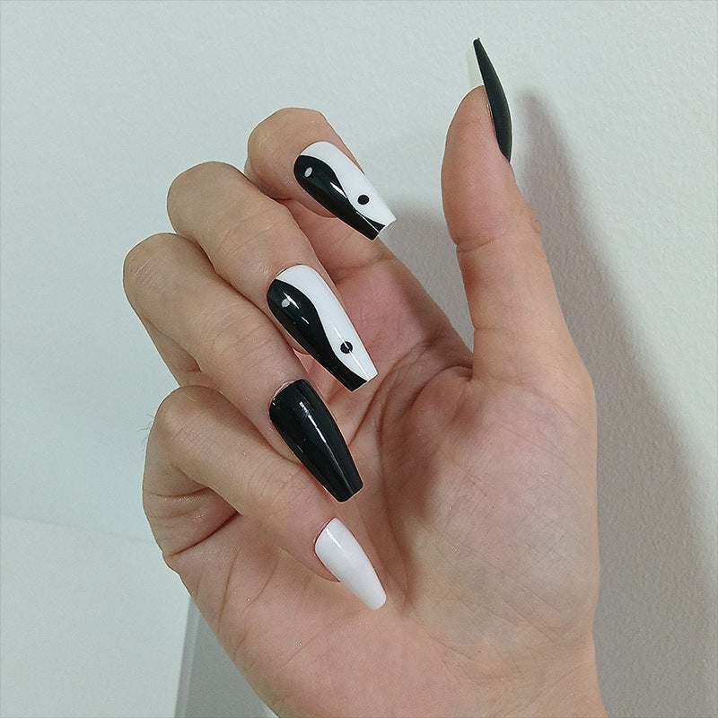 Artificial nails with floral minimalism Bowlift