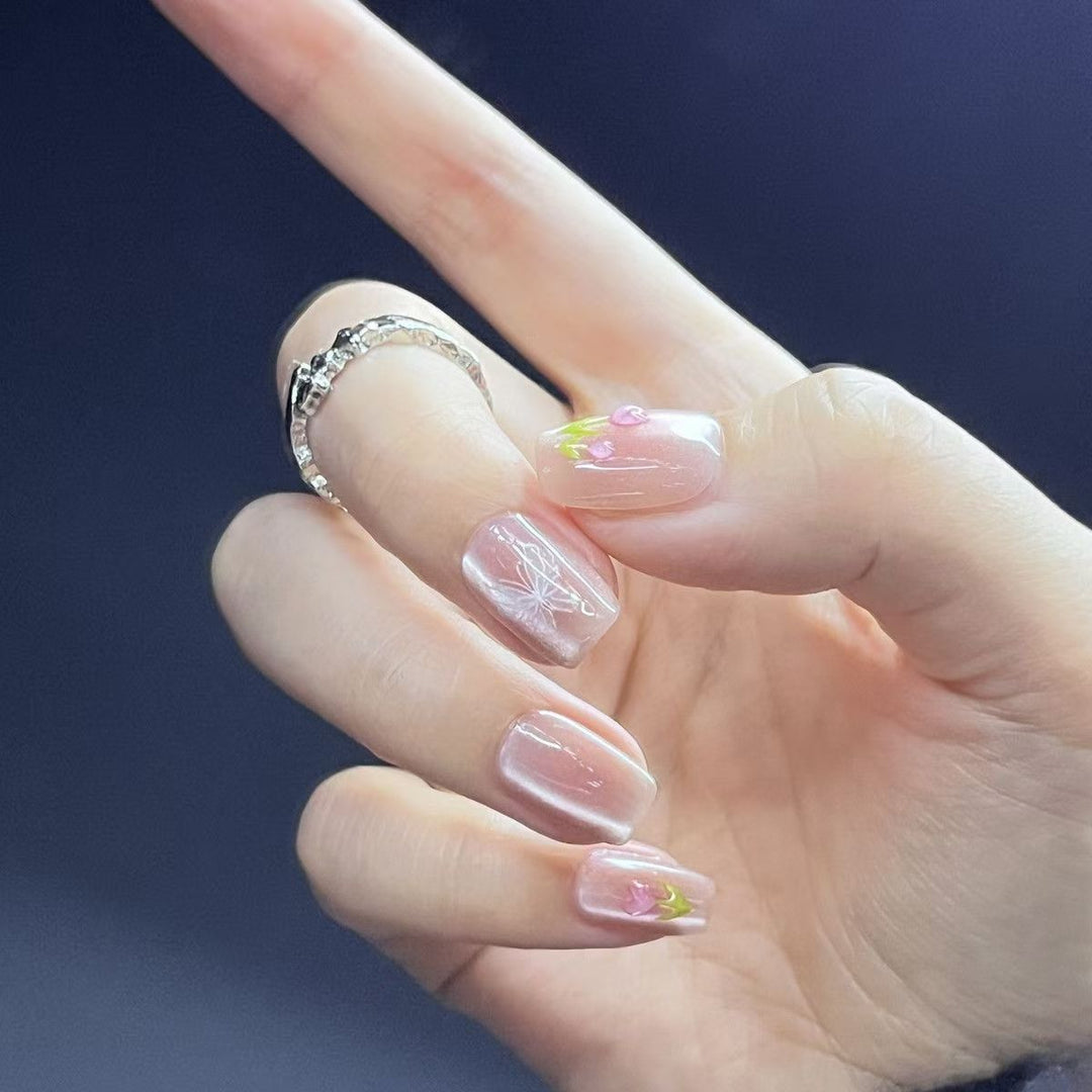 Artistic Floral Nail Design Press-On Tips Bowlift