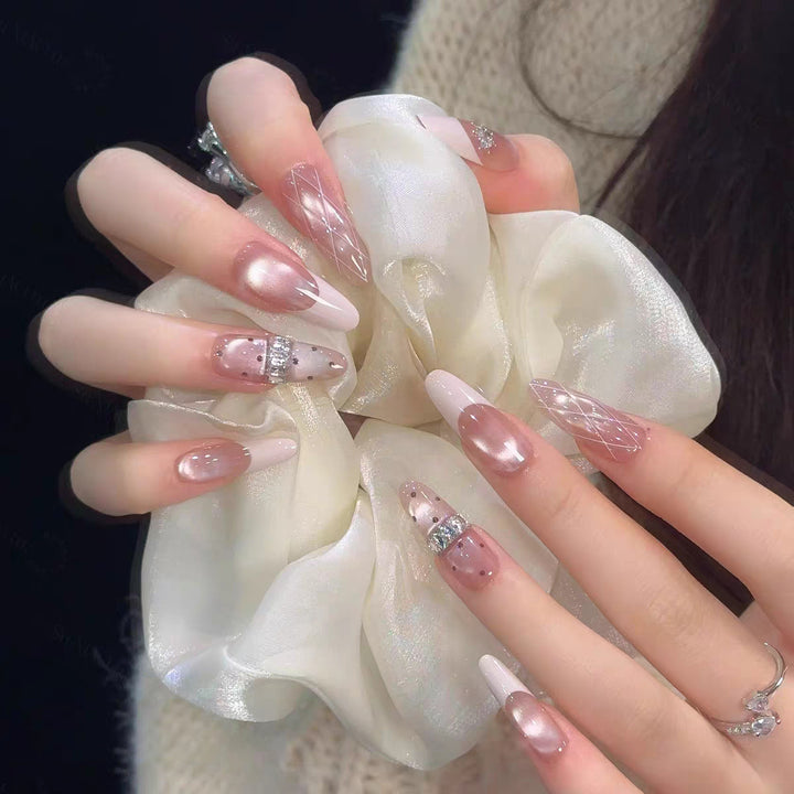 Artistic Floral-Embellished Press-On Nail Art Bowlift