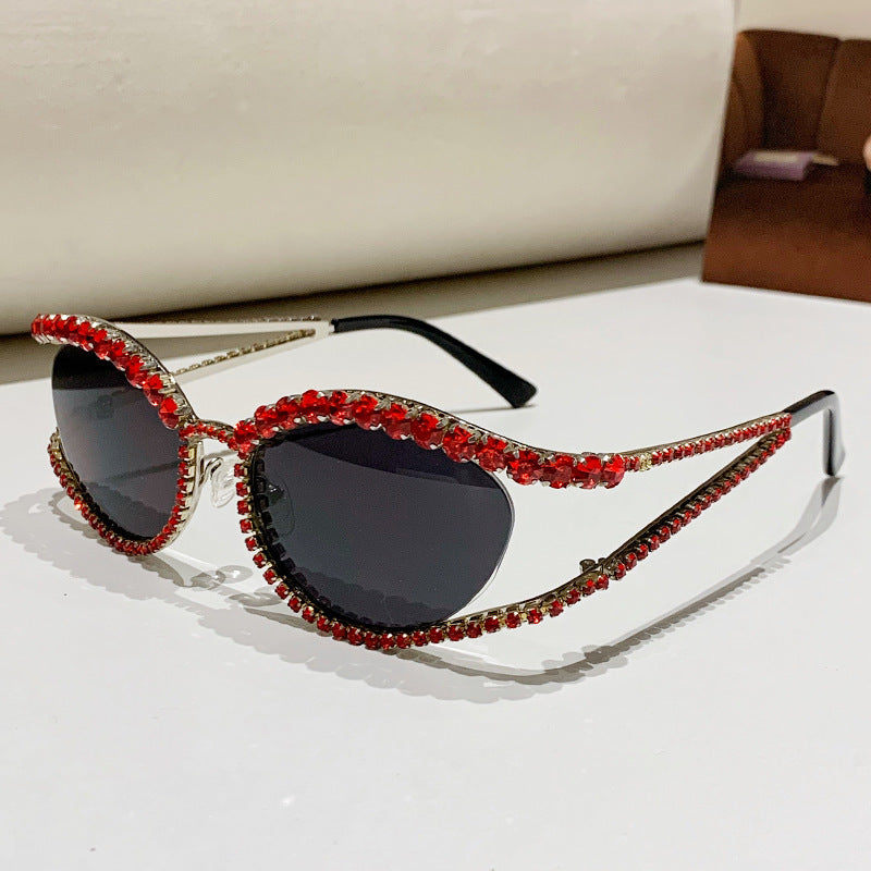 Ladies Glamorous Sunglasses with Sparkling Crystal Accents Bowlift