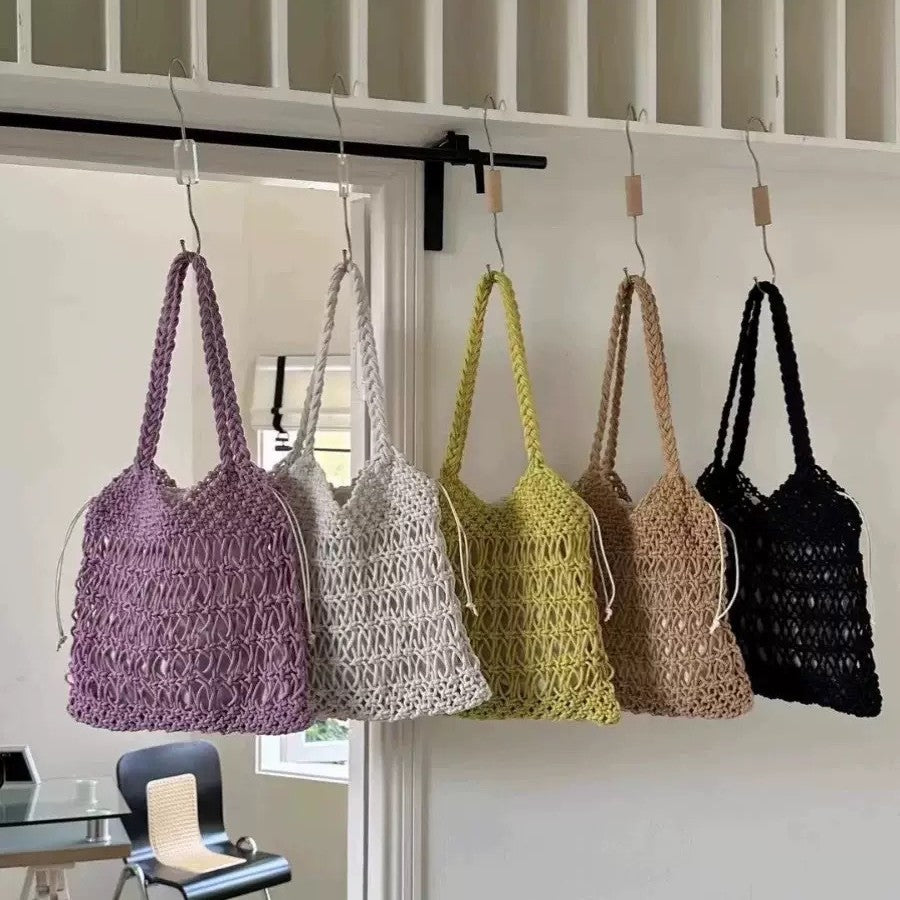 Hand-knotted shoulder bag with fine mesh design Bowlift