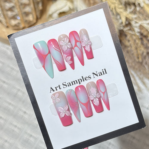 Decorative Stiletto Press-On Nails with Floral Designs Bowlift