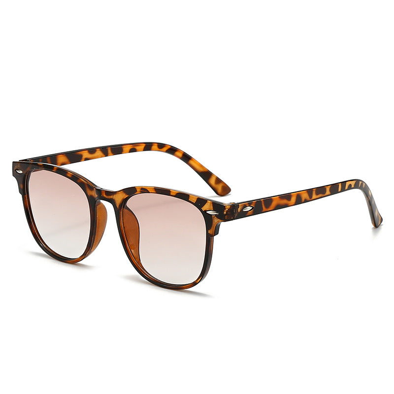 Vintage-Inspired Retro Frame Sunglasses