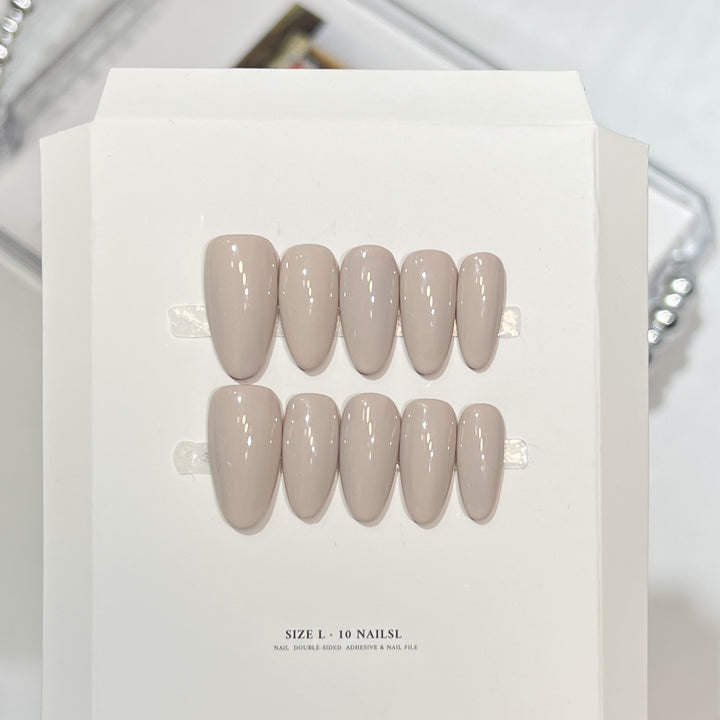Stiletto Press-On Nail Art Set with Elegant French Tips Bowlift