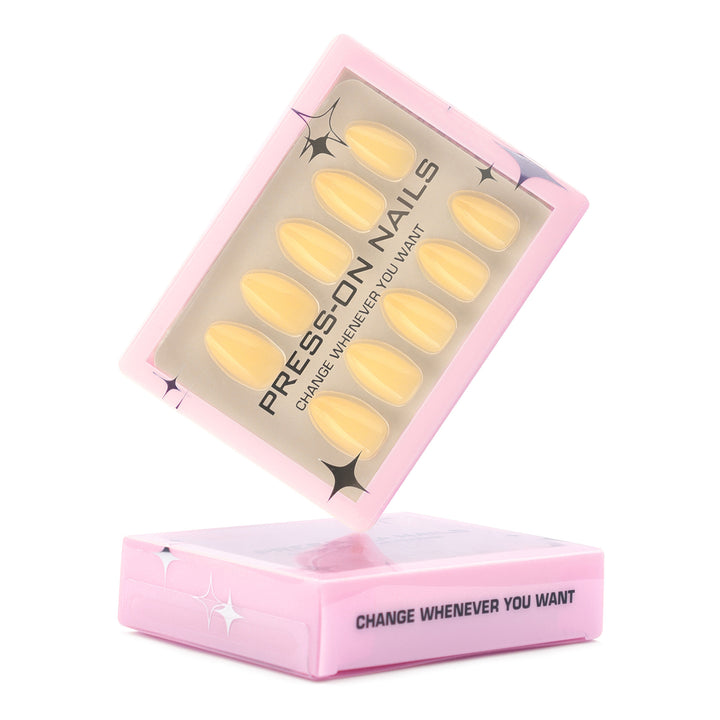 Luxurious artificial nails in elegant stiletto design Bowlift