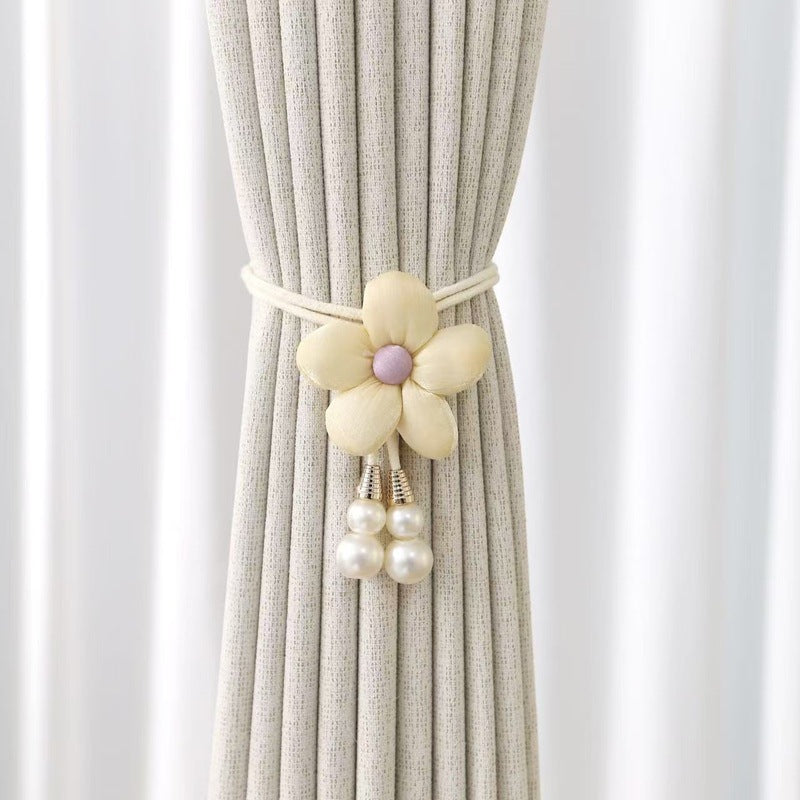 Decorative curtain holder Bowlift