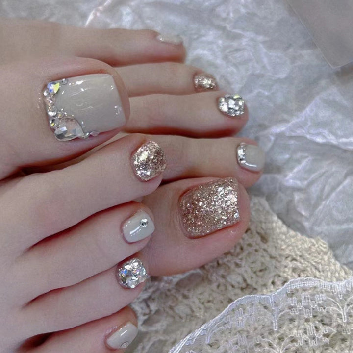 Glamorous Glittering False Nail Art Bowlift