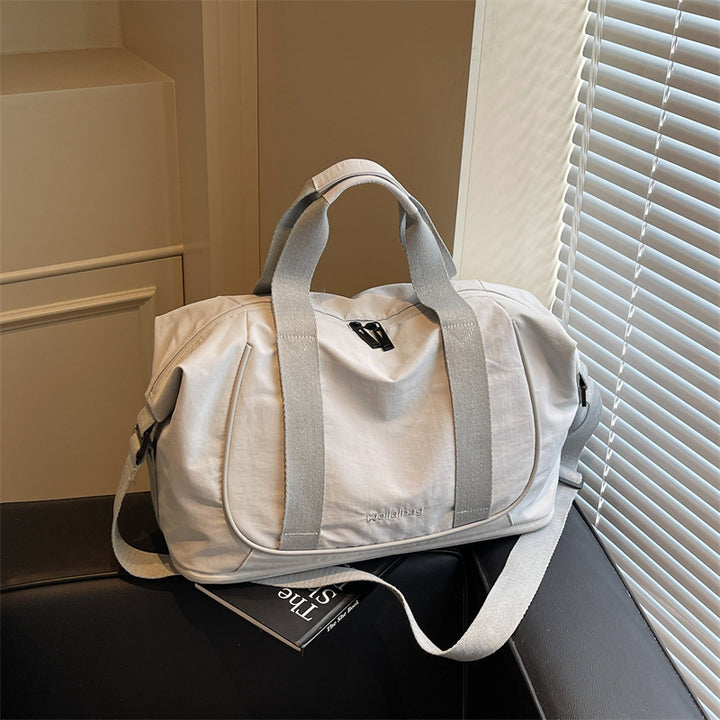 Versatile Outdoor Adventure Duffle Bag Bowlift