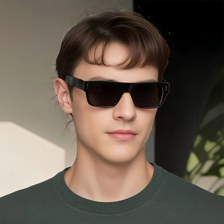 Women's sunglasses in a modern square design Bowlift