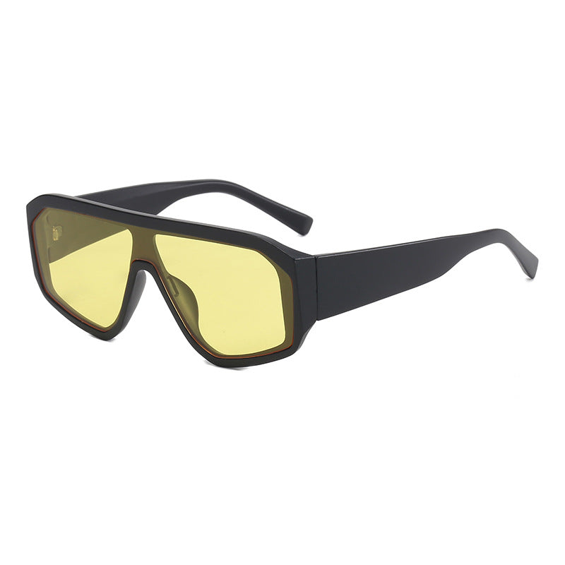 Women Fashionable Oversized Sunglasses in Futuristic Design Bowlift