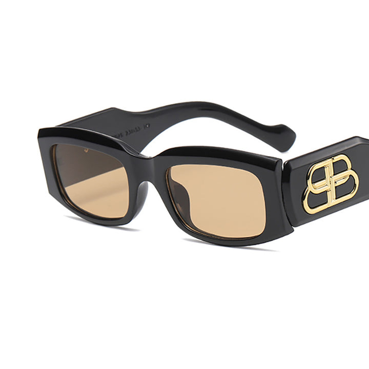 Fashionable Cat-Eye Sunglasses with Unique Statement Design
