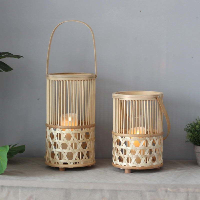 Handcrafted lantern made of rattan Bowlift