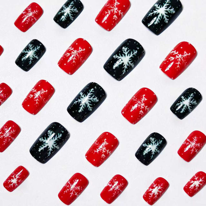 Artificial nails with winter snowflake design Bowlift