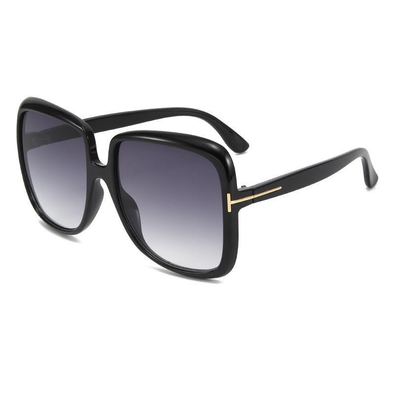 Women elegant oversized sunglasses with delicate frame Bowlift
