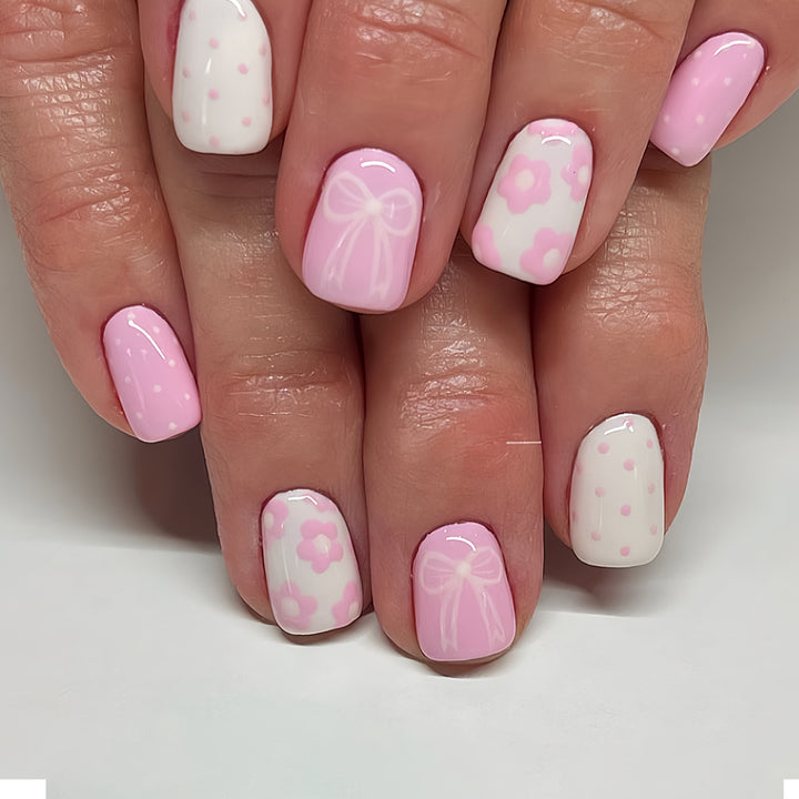 Artfully Designed Press-On Nail Set Bowlift