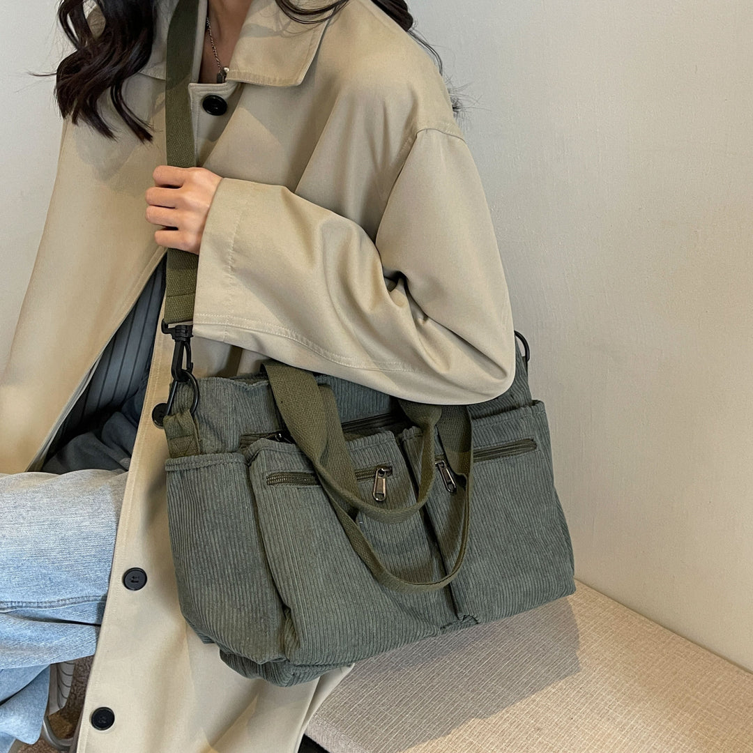 Durable shoulder bag with multiple compartments Bowlift