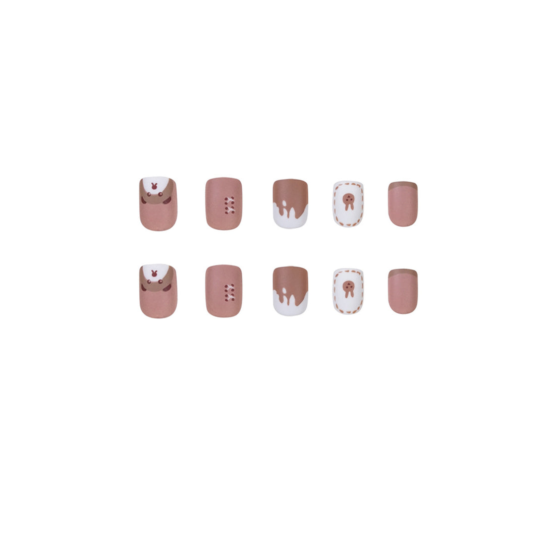 Artful nail art with bear motif Bowlift
