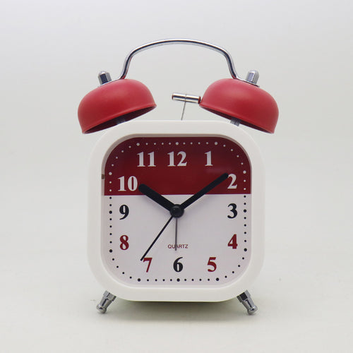 Quarz Alarm Clock in Modern Retro Style Bowlift