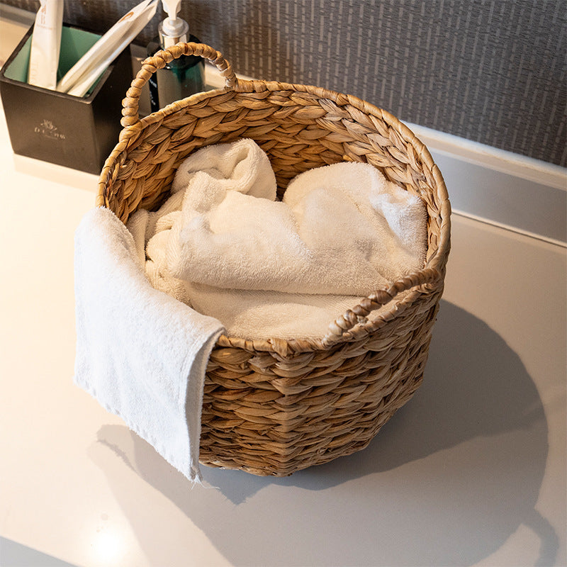 Handwoven decorative basket with heart motif Bowlift