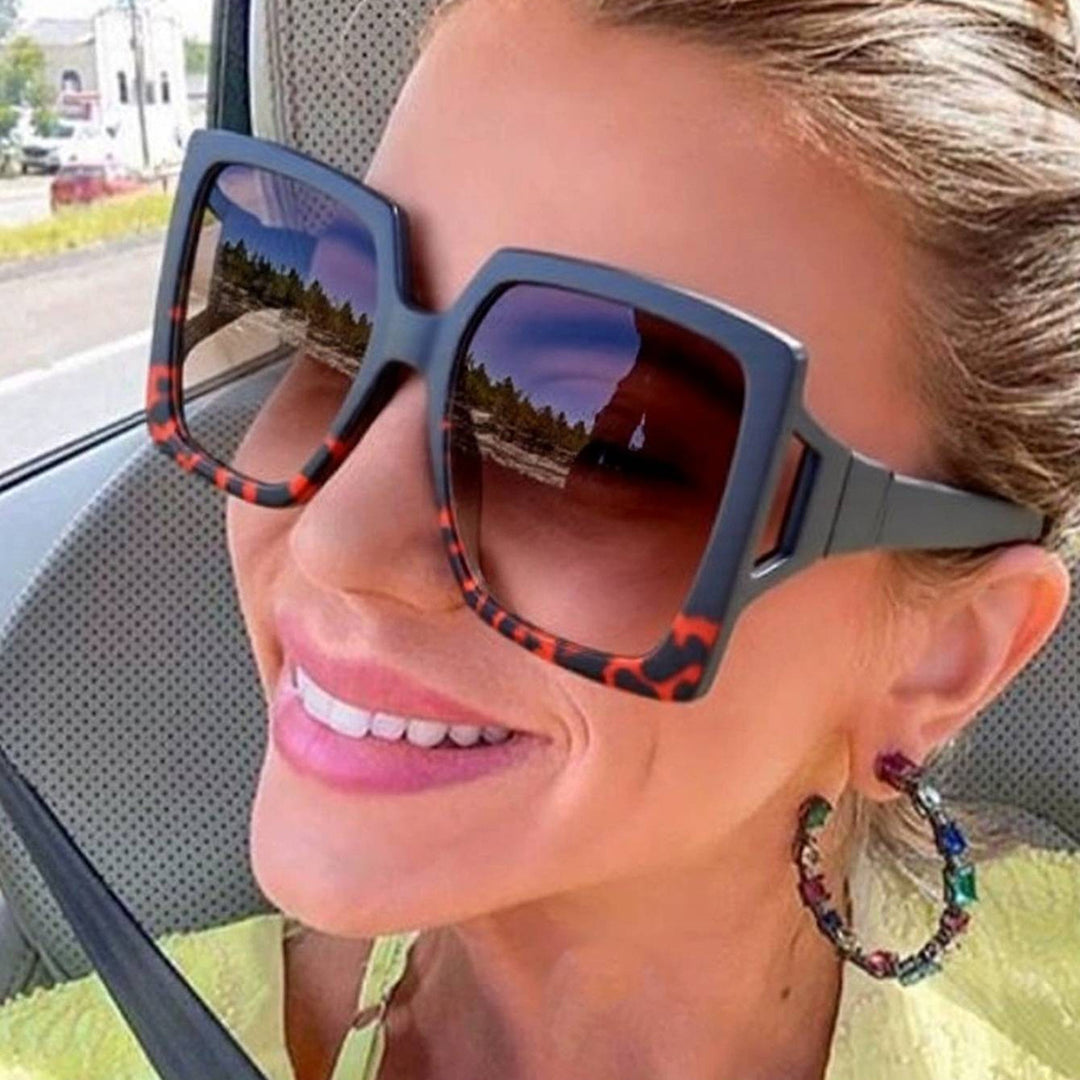Women's fashionable oversized sunglasses with gradient lenses Bowlift
