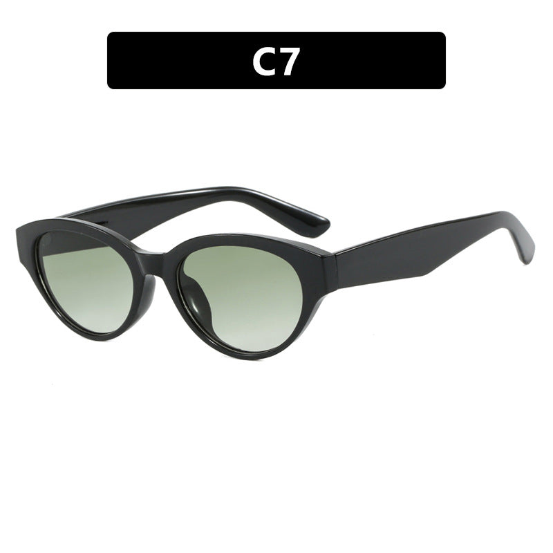 Women's Cat-Eye Sunglasses with protective UV filter and elegant frame Bowlift