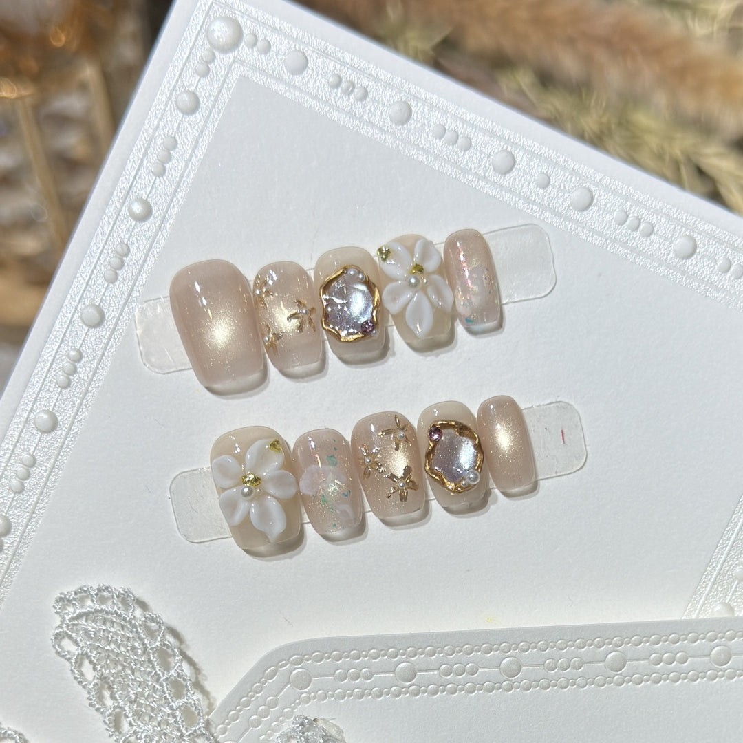 Elegant Floral Press-On Nail Art Set Bowlift