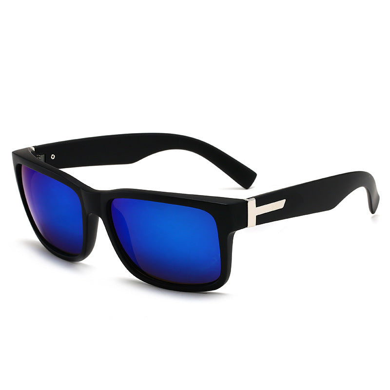 Ladies Stylish Sunglasses with Distinctive Frame Bowlift