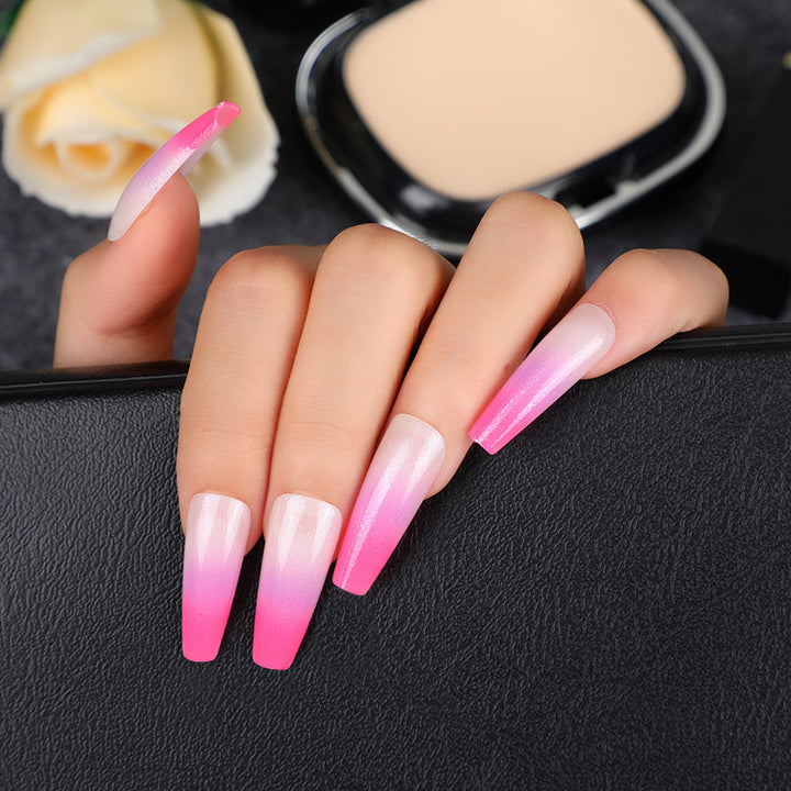 Glamorous artificial nails with gradient Bowlift
