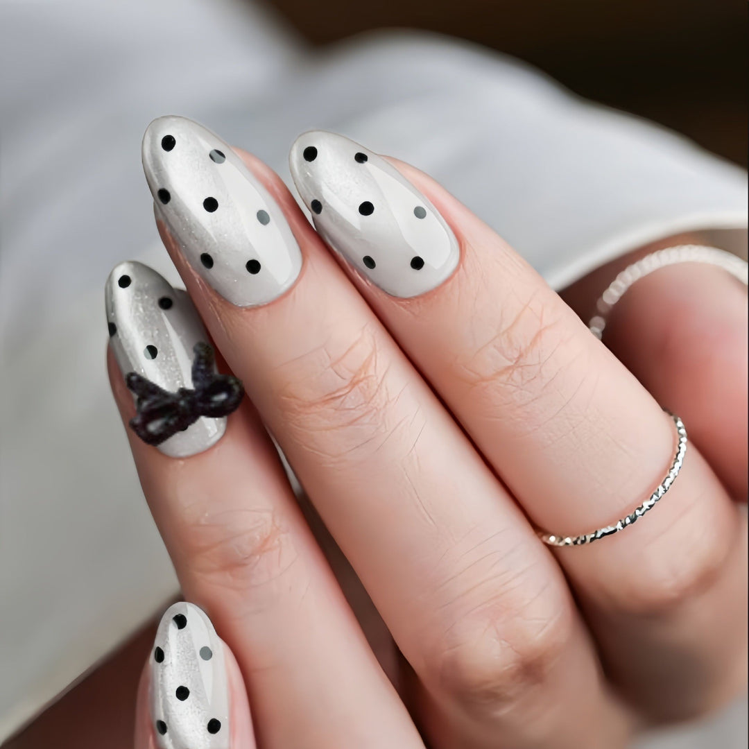 Polka Dot Press-On Nail Art Bowlift