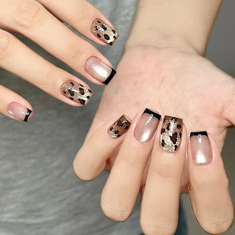 Decorative Nail Art Press-On Nails Bowlift