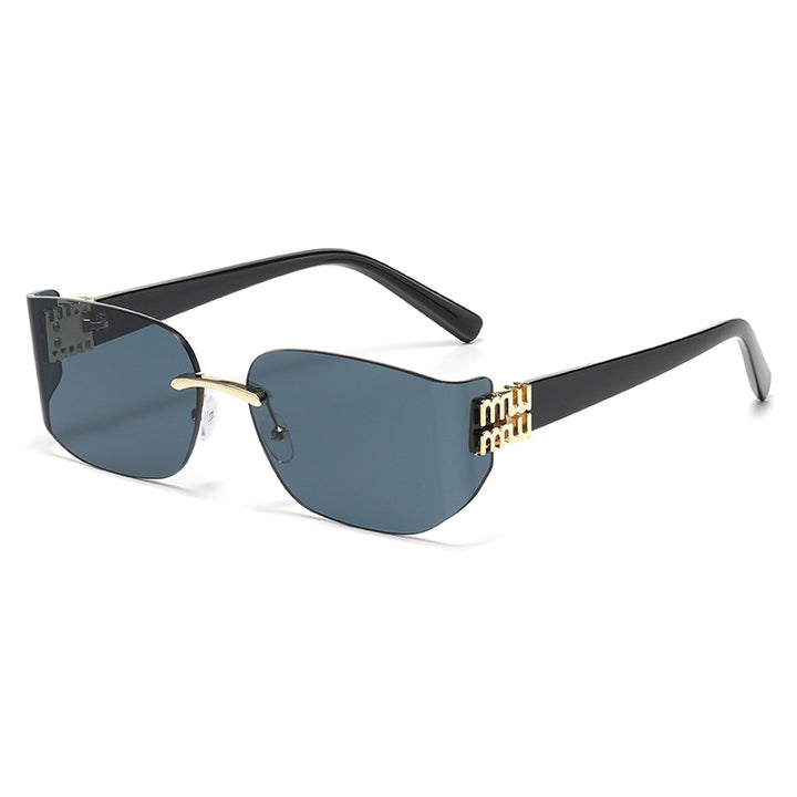 Chic Angular Frame Sunglasses